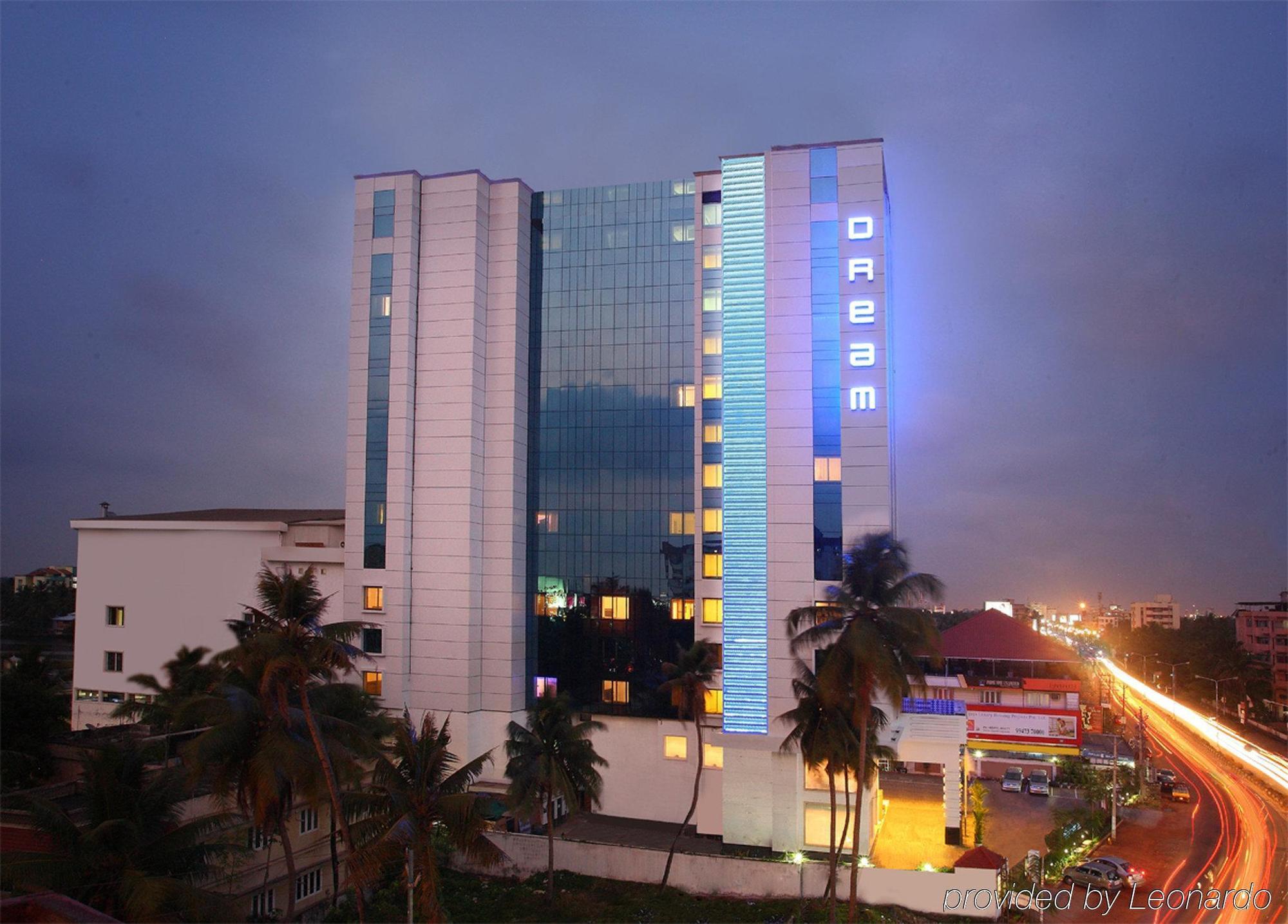 Radisson Blu Kochi Hotel Exterior foto